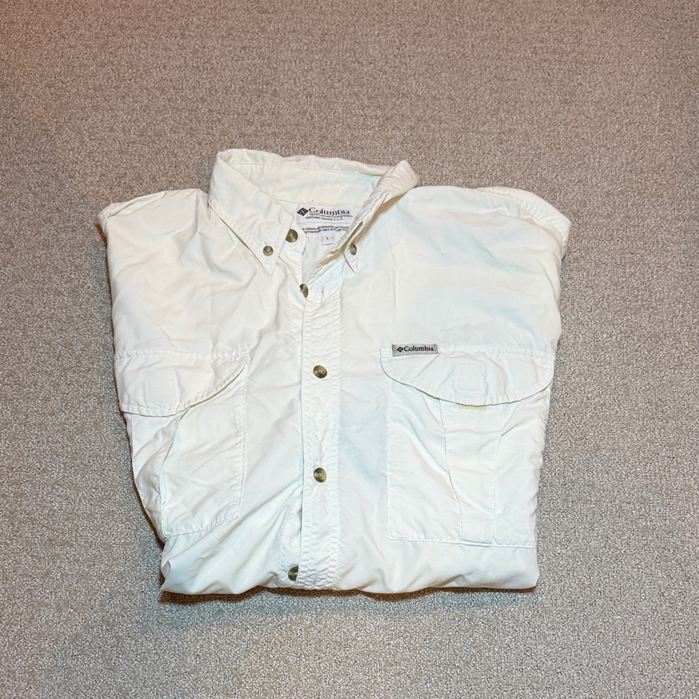 Columbia Ivory Button-Up Short Sleeve Shirt